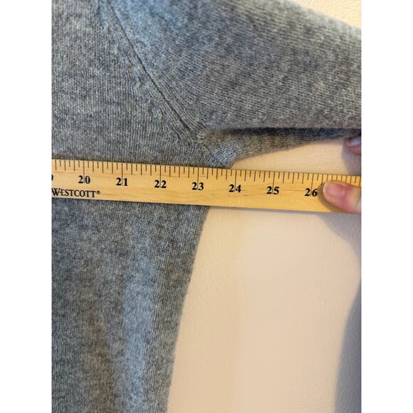 J.Crew Mens Large 100% Lambswool Gray VNeck Sweater Classic Minimalist Cozy Core - Picture 6 of 7